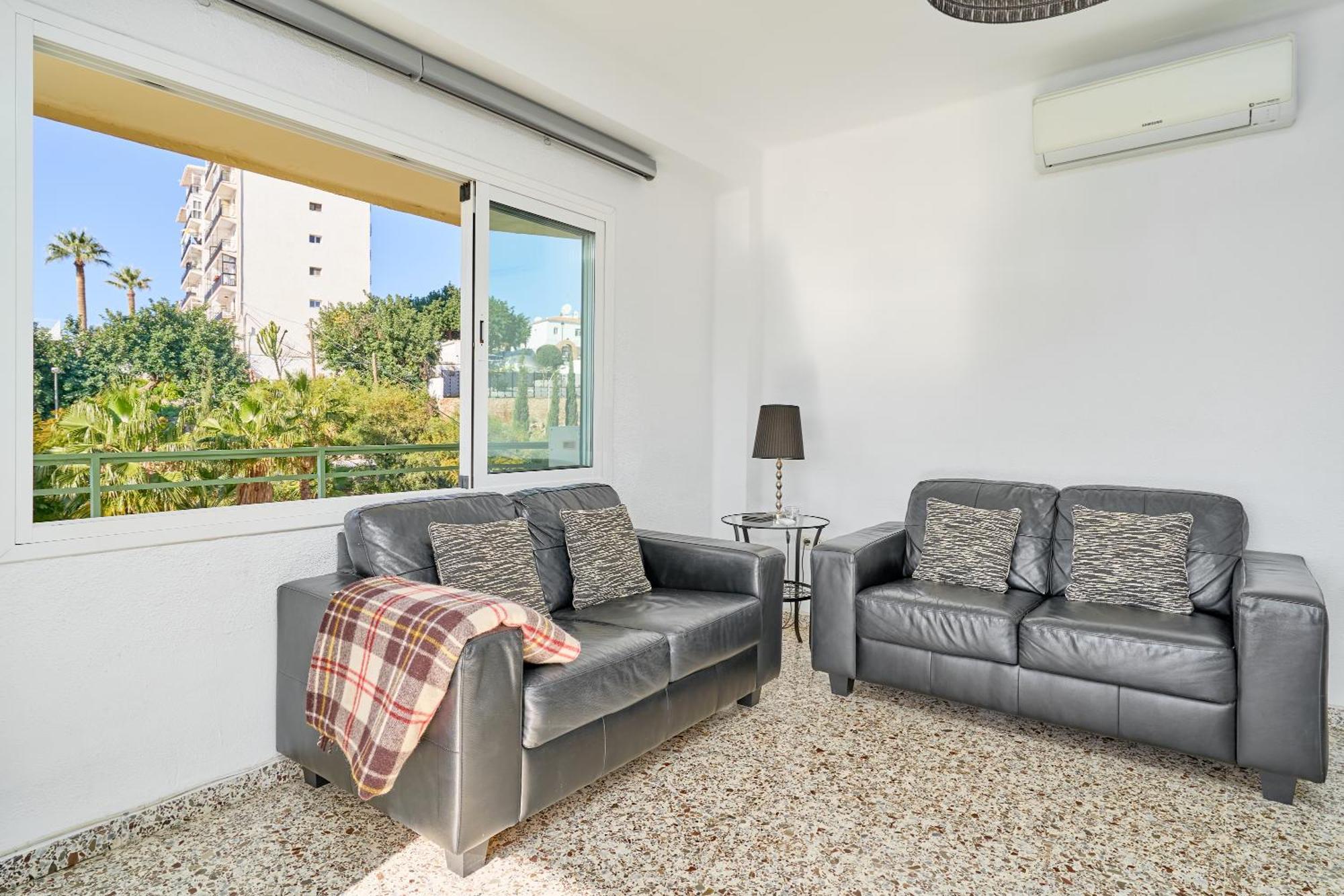 Bright And Spacious 2 Bed Apt Nerja Exterior foto